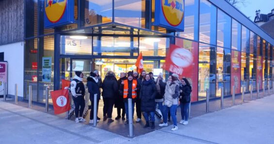 Lidl workers start indefinite strike in France