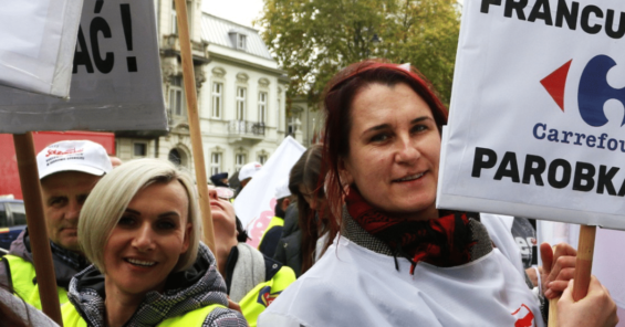 Carrefour workers in Poland demand fair compensation in mass layoffs